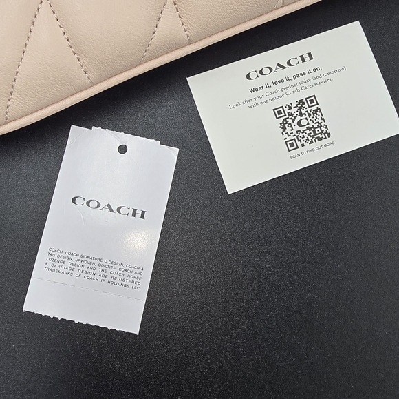 COACH CW580 Blush Pink Quilted Leather Pouch Clutch Wristlet NWT *NO Chain Strap - Picture 13 of 13